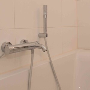 Das neue Bad der P7 hat eine Badewanne in voller Länge (190cm) erhalten Badewanne P7