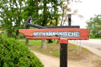 Semannskirche in Prerow auf der Halbinsel Fischland-Darss-Zingst. Semannskirche in Prerow auf der Halbinsel Fischland-Darss-Zingst. Ferienwohnung mieten in Prerow. Bild: Sebastian Lehmann - L-S-Photographie.de