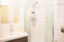 Das Badezimmer in unserer exklusiv eingerichteten Ferienwohnung für 2 Personen in Prerow. Badezimmer der Ferienwohnung P3 in Prerow an der Ostsee Bild: Sebastian Lehmann - L-S-Photographie.de