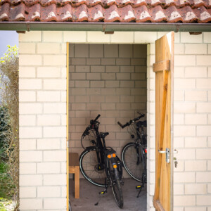 Schuppen im Ferienhaus P, Residenz Kormoran, Ostsee, Prerow auf der Halbinsel Fischland-Darss-Zingst. Ferienwohnung mieten in Prerow. Schuppen im Ferienhaus P, Residenz Kormoran, Ostsee, Prerow auf der Halbinsel Fischland-Darss-Zingst. Ferienwohnung mieten in Prerow. Bild: Sebastian Lehmann - L-S-Photographie.de