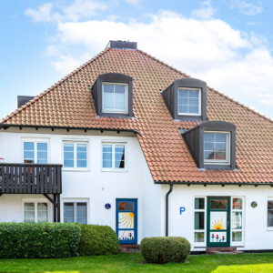 Die Ferienwohnung P7 für 4 Personen im Ferienhaus P im Ostseebad Prerow auf der Halbinsel Fischland-Darss-Zingst. Diese Ferienwohnung mieten in Prerow. Ferienhaus P in der Residenz Kormoran in Prerow auf der Halbinsel Fischland-Darss-Zingst. Ferienwohnung mieten in Prerow.
